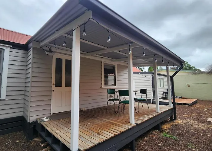 \'Pickett\'S Cottage\' - Circa 1868 - Oldest In Knox!